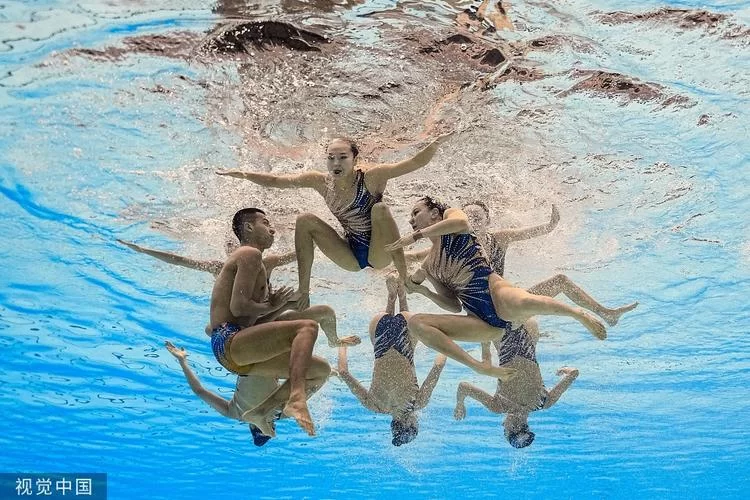 游泳／Swimsanity!