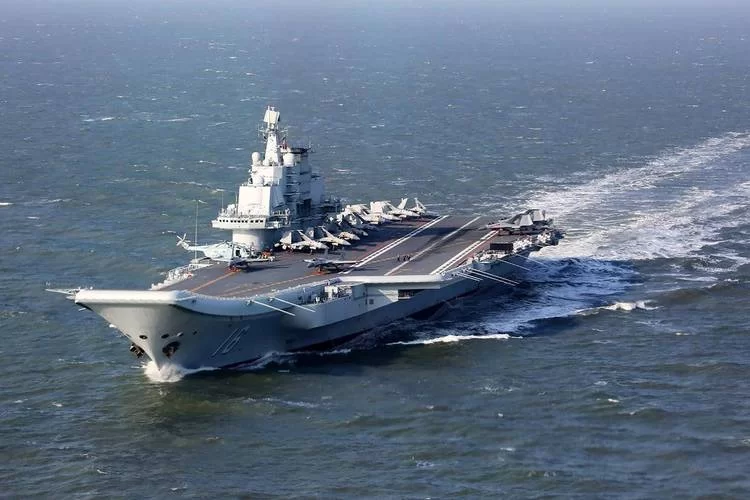 航母生存／Aircraft Carrier Survival