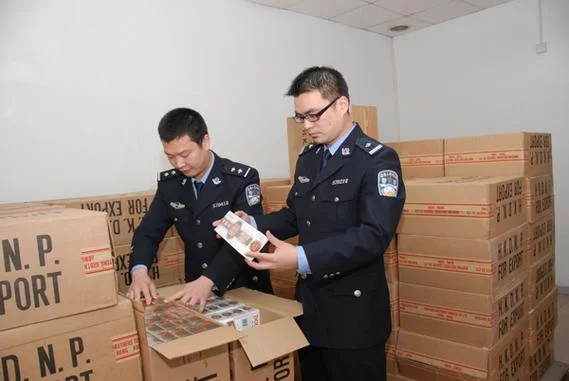 共2集缉私警察／Contraband Police