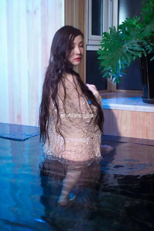 干露露浴室征婚原版视频曝光，背后真相令人震惊！
