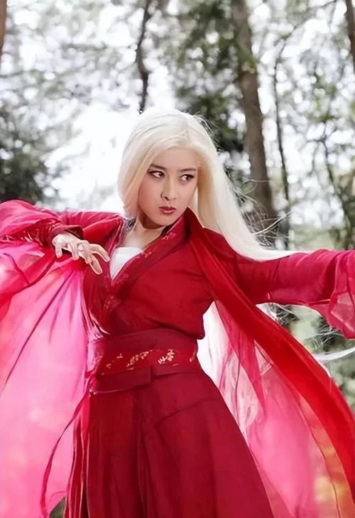 解读新版白发魔女：卓一航与练霓裳的命运抉择
