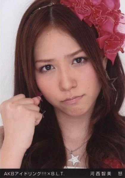 河西智美吧：从AKB48到如今的幸福生活