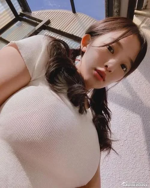 那些惊艳的乳房写真：解读女性之美