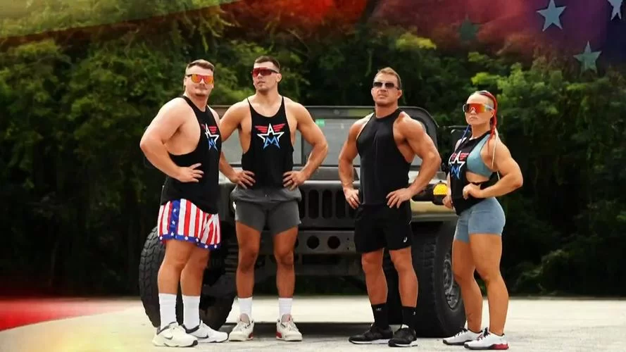 WWE多人混战：超级巨星激烈碰撞，巅峰对决！