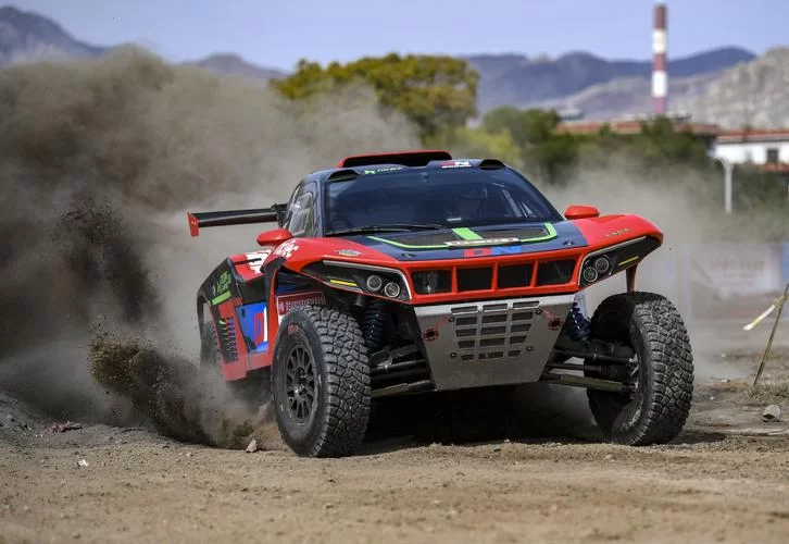 看！最燃的越野车比赛，高手巅峰对决！