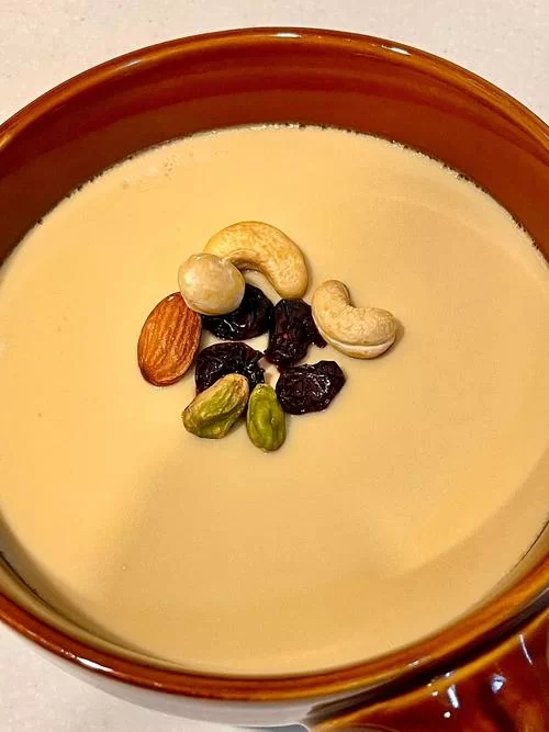 煮牛奶加糖，营养价值会下降吗？科学解释来了