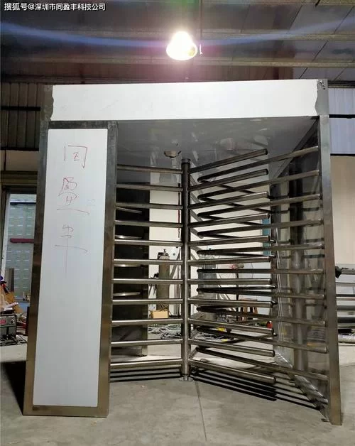 火车站单向门大变样，告别拥挤更安全！