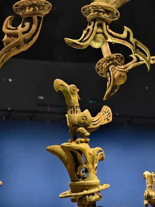 好消息!三星堆青铜树修复完成,准备迎接它的展出吧! 好消息!三星堆青铜树修复完成,准备迎接它的展出吧!