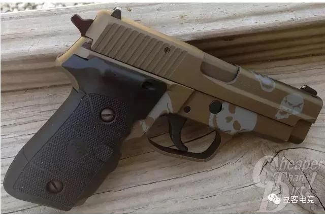 P228手枪性能评测：人体工程学设计与射击体验