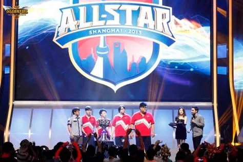 LOL全明星比赛:UZI再战阿水,巅峰对决引爆全场! LOL全明星比赛:UZI再战阿水,巅峰对决引爆全场!