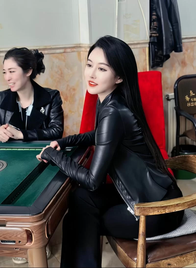 美女麻将2：和美女一起打麻将，超刺激！