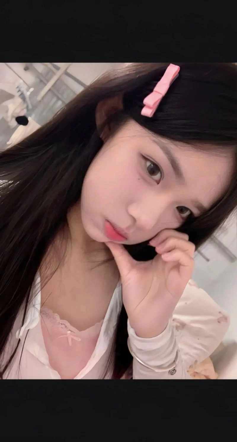妹子吧热门推荐：高清壁纸头像，等你来收藏！