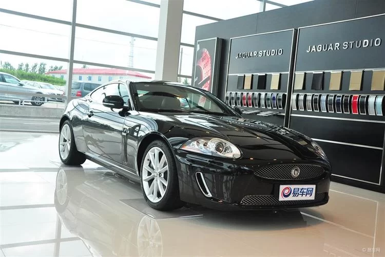 2009款捷豹XKR-S评测：经典跑车，重温速度与激情