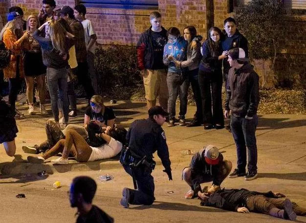 最新德克萨斯州枪击案：一人死亡，嫌疑人受伤，警方的调查进展如何？
