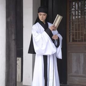 什么场合穿朱子深衣最合适？礼仪场合穿搭解读