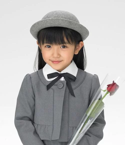 石井萌萌果：日本天才童星的演艺之路