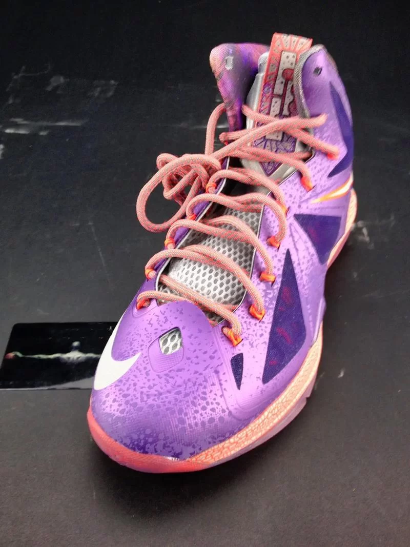 詹10球鞋值得买吗？老鞋迷的真实使用体验分享