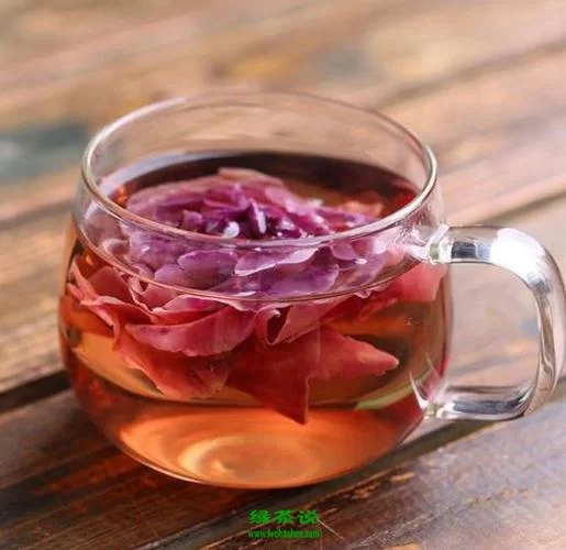 泡玫瑰花茶水温是80度好还是100度好？看完你就懂了！