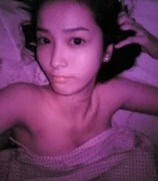 Showgirl事件再现：游艇门引发社会关注