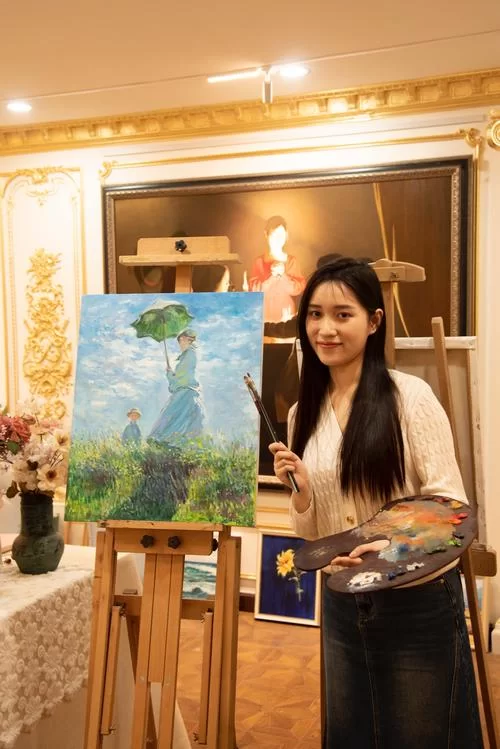 成人艺术作品：探索人体之美与艺术表达