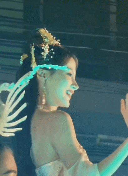 来自泰国的女人打一成语，你知道是什么吗？