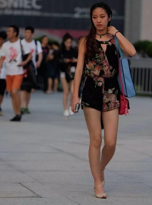 适合晚上的小任务女露出技巧，让你更迷人！