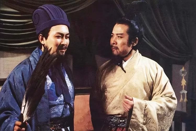 郭嘉和诸葛亮谁更厉害？郭嘉不死卧龙不出？