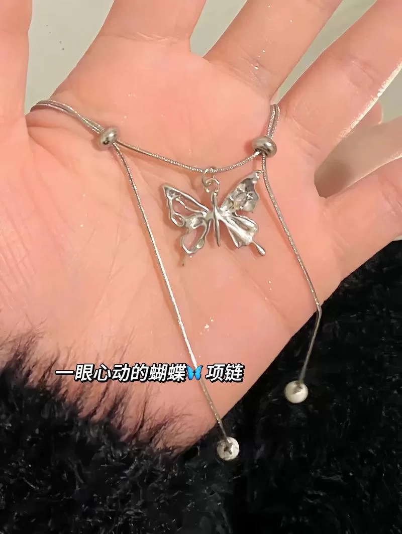 蝴蝶符号项链有什么寓意？送人和自戴的含义解读！
