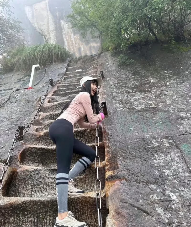 瑜伽裤不能爬山什么梗？看完这篇你就明白了！