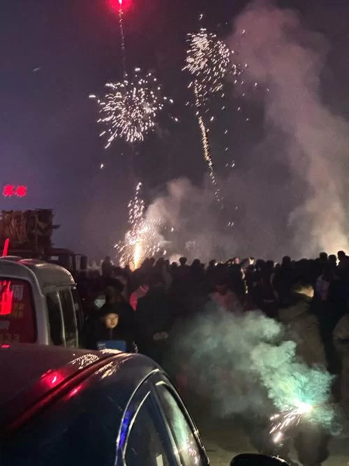 烟花狂欢游戏下载:2024最新版免费畅玩! 烟花狂欢游戏下载:2024最新版免费畅玩!