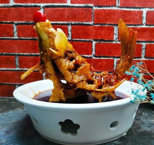 糖醋鲤鱼是什么菜系？经典鲁菜你一定要尝尝！
