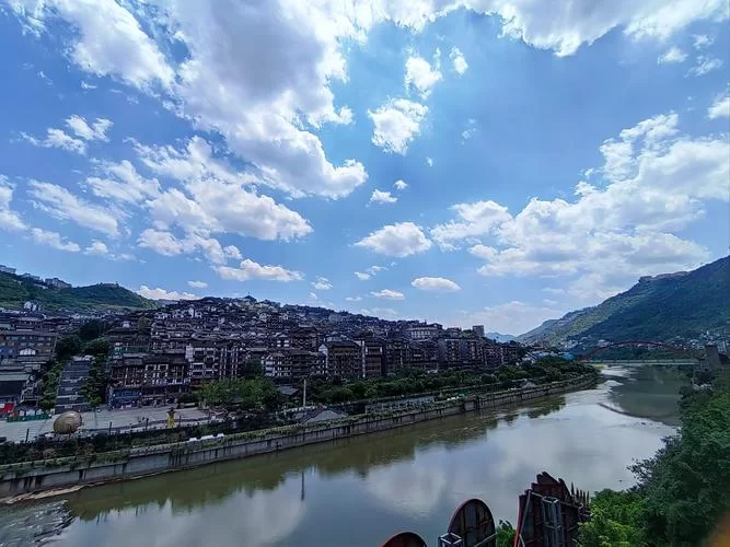茅台镇的气候特点是什么,一年四季天气怎么样?