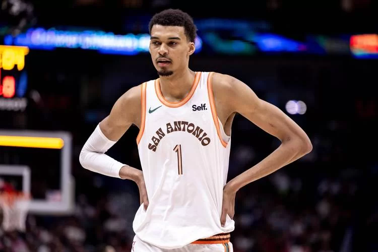 篮球明星谁最厉害？盘点NBA历史最强球员！