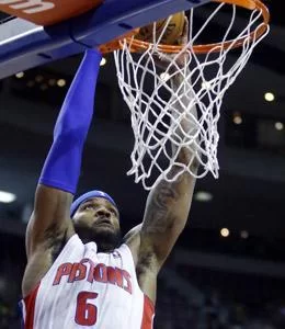 还记得约什史密斯吗？当年在NBA打球的他很强！