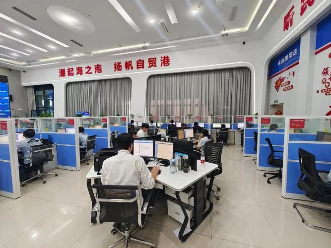 海南政务服务新体验,线上线下都方便! 海南政务服务新体验,线上线下都方便!