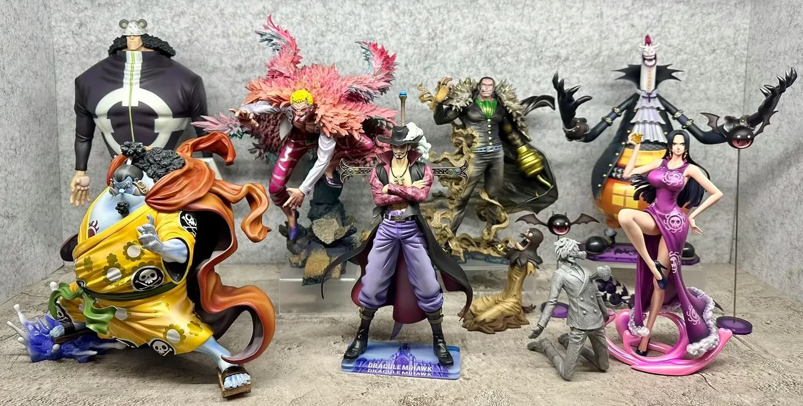 海贼王王下七武海成员大揭秘：你最喜欢谁？