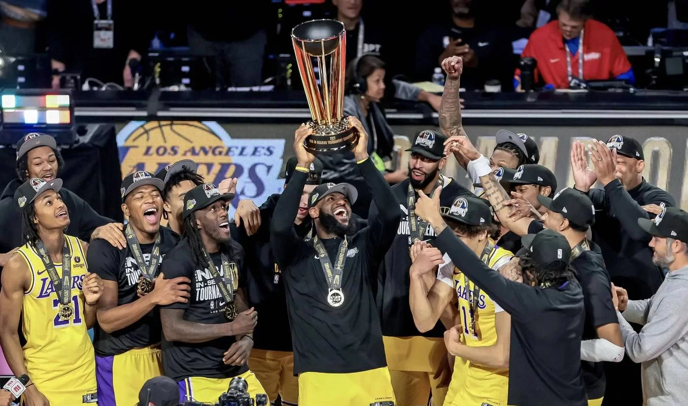 湖人总冠军图片:回顾那些令人难忘的夺冠瞬间 湖人总冠军图片:回顾那些令人难忘的夺冠瞬间