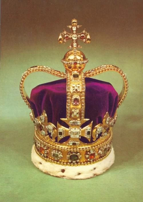 火爆手游王国两个王冠：多人合作，共建辉煌帝国！