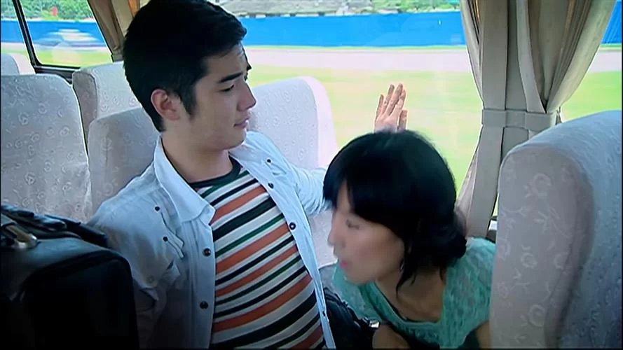 爱情公寓豆瓣低分背后：情怀与现实的碰撞？