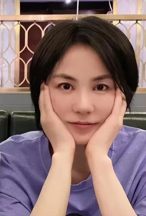 王菲是哪里人？她的家乡和成长经历揭秘