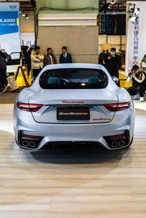 玛莎拉蒂徽章价格多少？款式及购买渠道详解