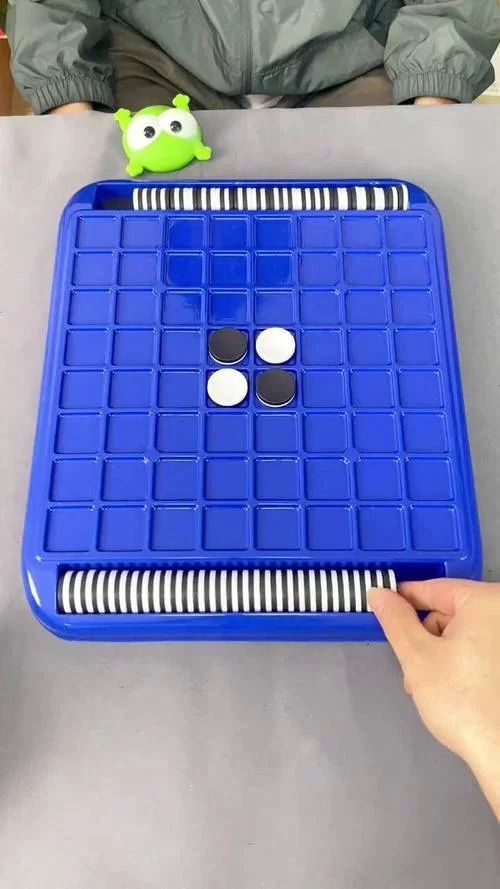 玩转黑白棋：从入门到高手，策略进阶指南