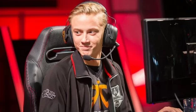 电竞圈颜值担当Rekkles欧成：现状与未来展望