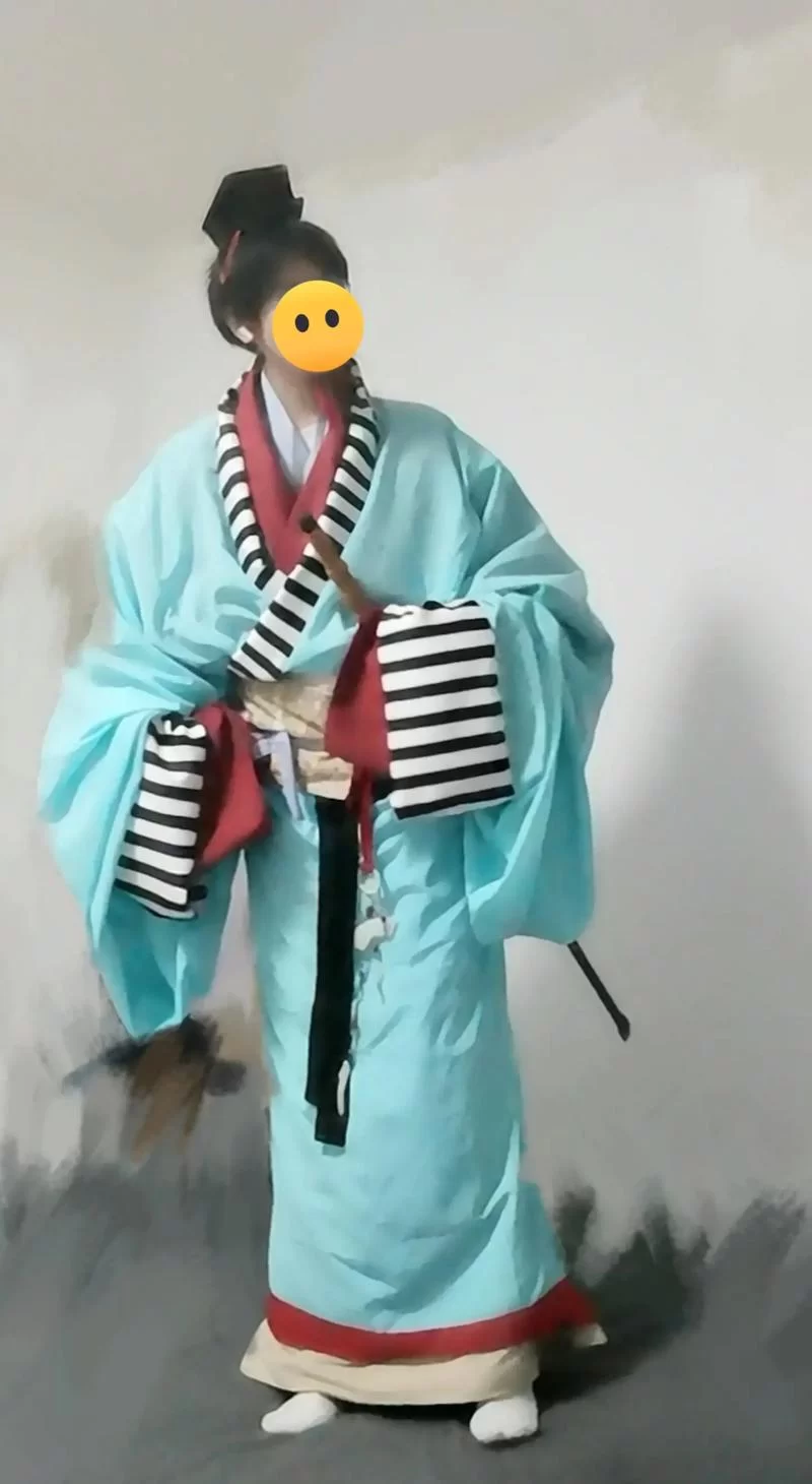 白锦锦钟离梓的服装纷争：究竟是哪一套？