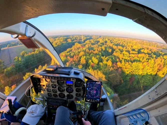 真实模拟飞行驾驶舱：玩转空中自由翱翔