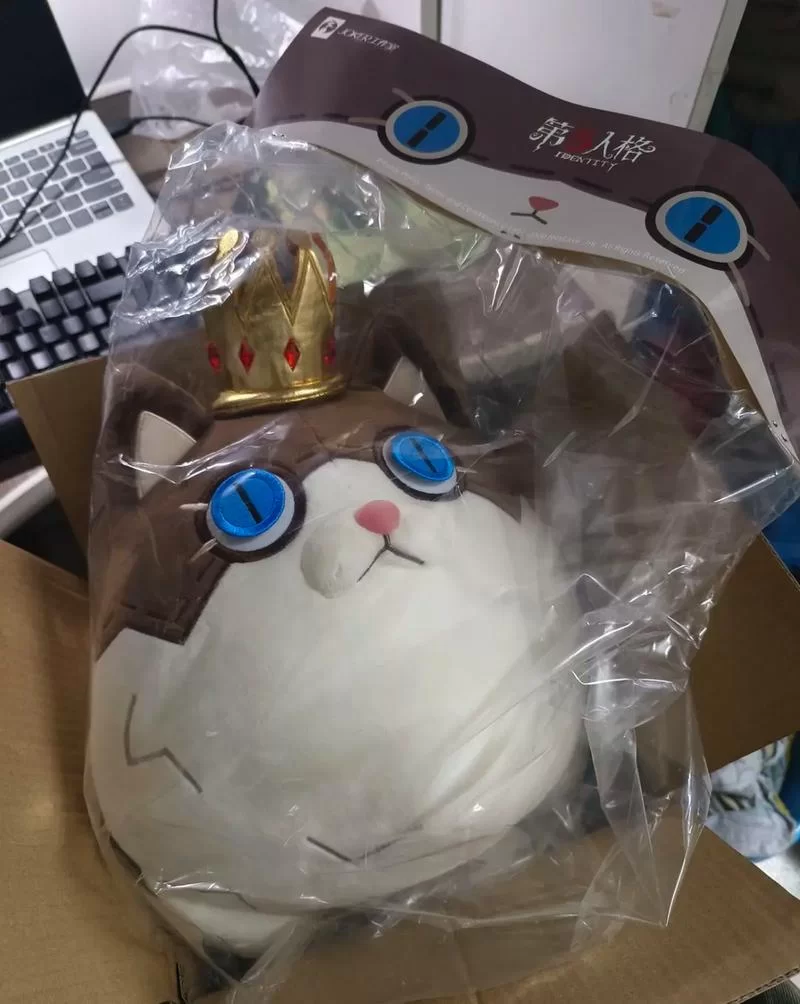第五人格亚历山大：戴皇冠的猫怎么获得？