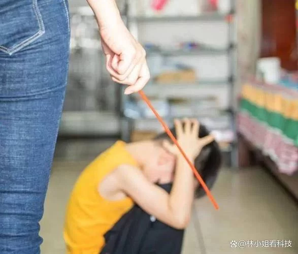 网传女子打赌输了被打屁股，真相究竟如何？