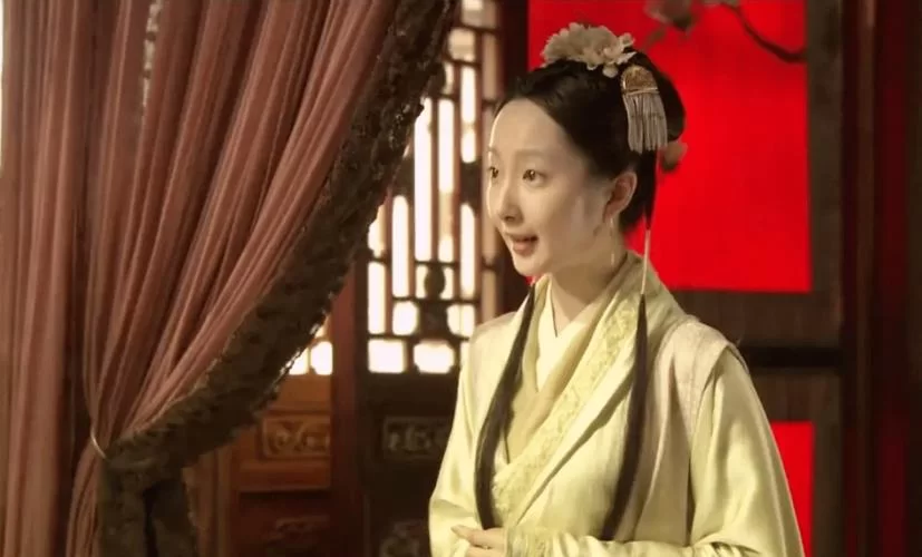 老爷吃丫鬟乳尖：权力与欲望的畸形游戏