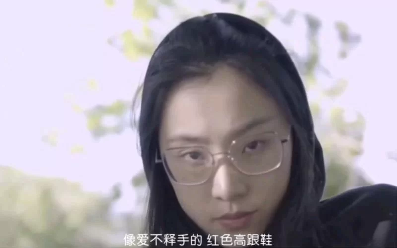 聚焦留学生刘玥JuneLiu：成名之路与争议话题