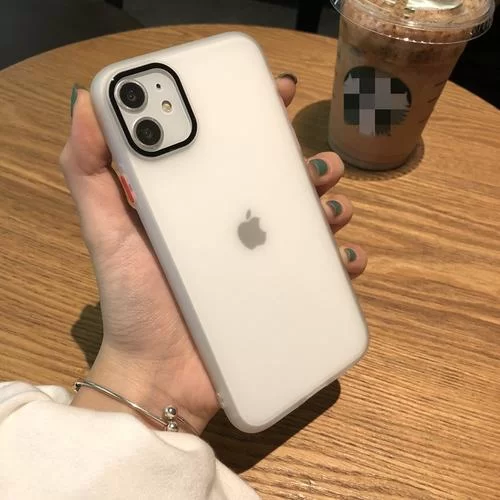 苹果11手机壳能用在苹果12上吗？尺寸和款式全分析